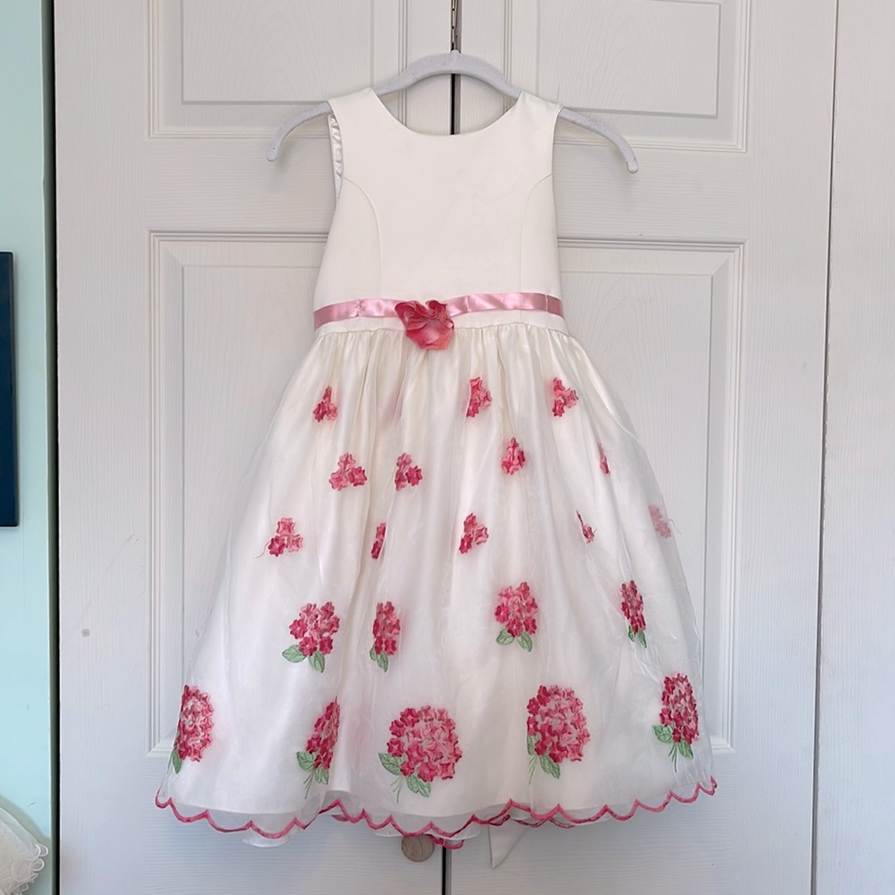 Girls dress